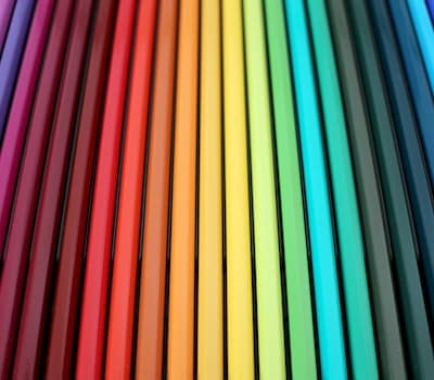 L'entreprise d'imprimerie - Reprotechnique, experts en imprimerie numérique - image représentatn un panel de couleurs chaudes et froides allant du rouge à vert canard @ pexels-pixabay-459799-1